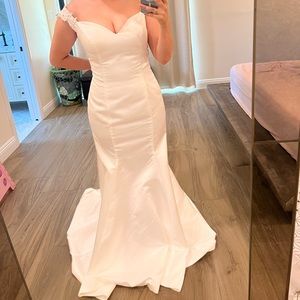 Wedding dress
